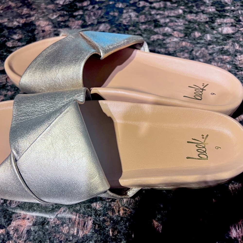 BEEK Tori Slide Sandal- NWOT Size 9